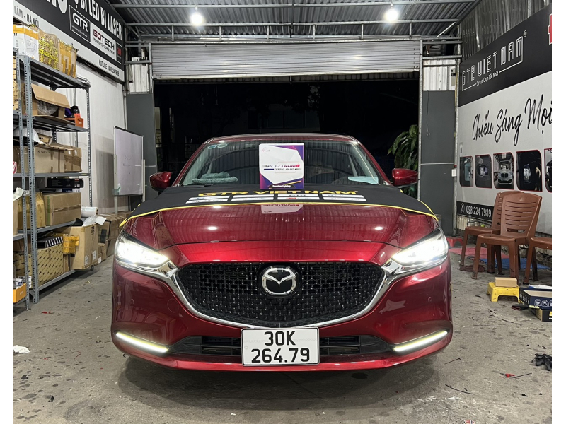 Độ đèn nâng cấp ánh sáng Bi Titan Platinum Plus cho xe Mazda 6